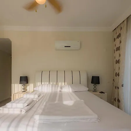빌라 Orka Four Seasons Villas 01 페티예